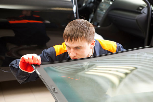 Auto Glass Installation and Repair